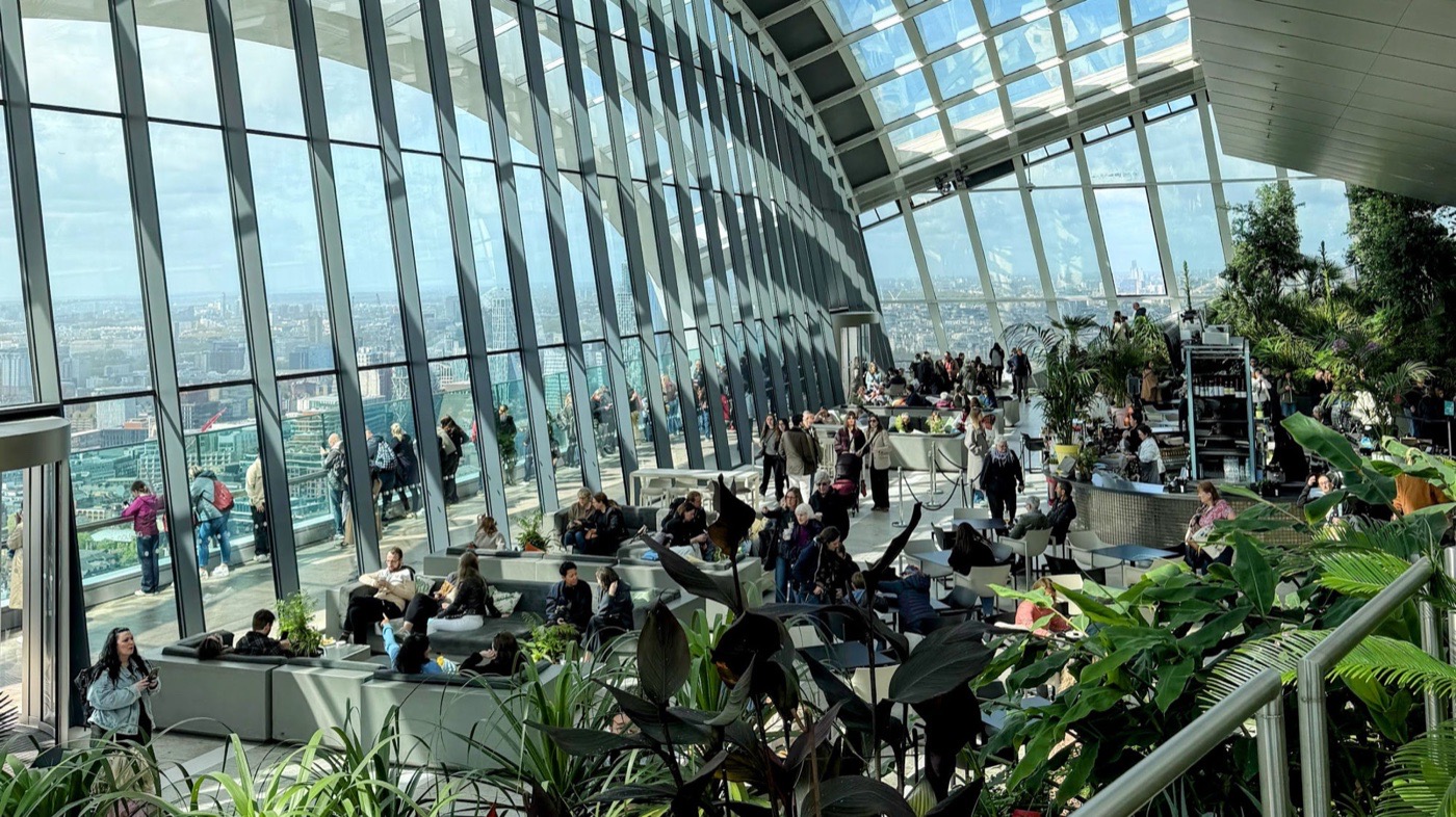 Sky Garden — Dachgarten im Walkie-Talkie-Tower, London